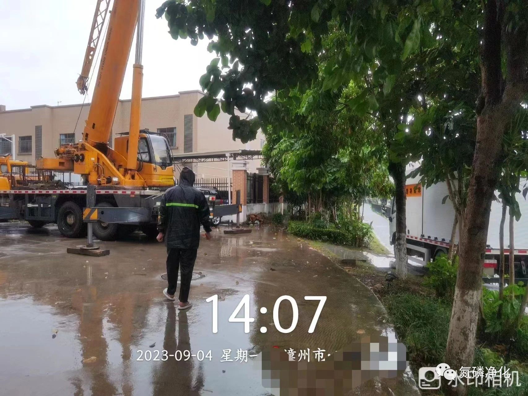 清淤工作持续进行中